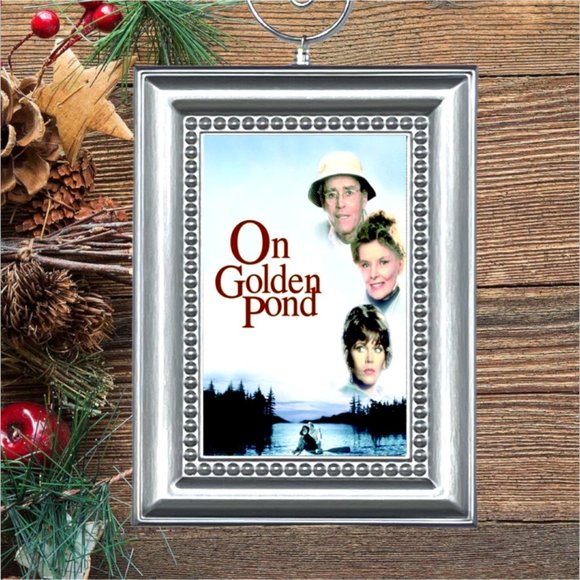On Golden Pond‎ Katharine Hepburn Retro Nostalgic Christmas Tree Ornament - Picture 1 of 3